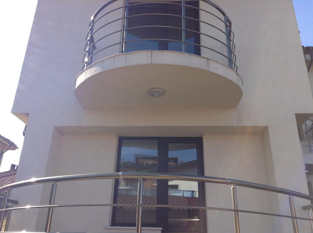 Guest House Luchi Varshets Exterior foto