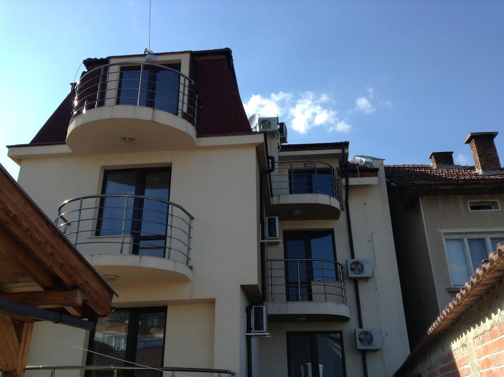 Guest House Luchi Varshets Exterior foto